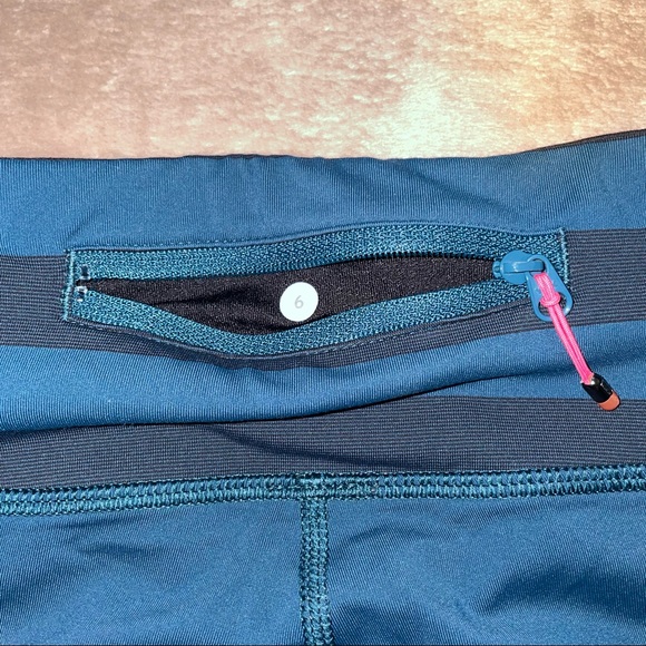 Lululemon crop leggings size 6 - Picture 6 of 9